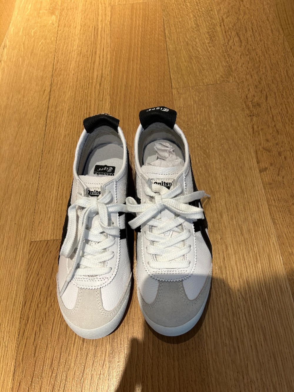Onitsuka Tiger by Asics White and Black Women's Athletic Shoes 37.5